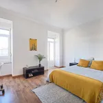 Rent 6 bedroom apartment in Lisbon