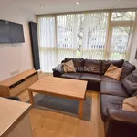 Rent 4 bedroom house of 99 m² in Wokingham