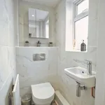 Rent 4 bedroom flat in Reigate and Banstead