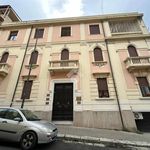 Affitto 5 camera appartamento di 114 m² in Reggio Calabria