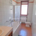 Affitto 3 camera casa di 95 m² in Alessandria