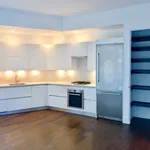 Rent 2 bedroom apartment in Manhattan