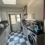 Rent 5 bedroom house in South East England