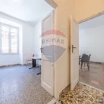 Affitto 5 camera appartamento di 130 m² in Roma