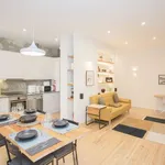 Rent 1 bedroom apartment of 60 m² in porto