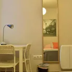 Rent 5 bedroom apartment in Valencia