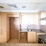 Rent 2 bedroom apartment of 146 m² in Palm Jumeirah