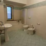 Affitto 3 camera casa di 81 m² in Reggio Calabria