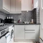 Rent 2 bedroom apartment of 60 m² in London