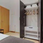 Rent 3 bedroom apartment of 95 m² in barcelona