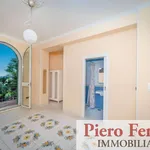 Rent 7 bedroom house of 160 m² in Pozzuoli