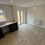 Rent 3 bedroom flat in Wales