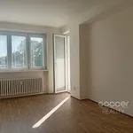 Pronajměte si 2 ložnic/e byt o rozloze 61 m² v Kladno