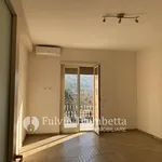 Affitto 3 camera appartamento di 89 m² in Napoli