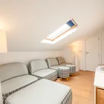 Rent 6 bedroom apartment of 10 m² in Lisbon