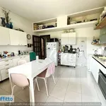 Affitto 6 camera casa di 314 m² in Rome