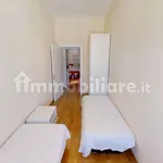 Affitto 3 camera appartamento di 90 m² in Triest