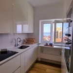 Rent a room of 70 m² in Lisbon