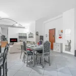 Rent 4 bedroom apartment in Milan