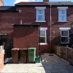 Rent 2 bedroom flat in Wakefield