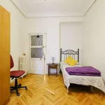 Rent a room of 106 m² in madrid