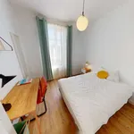 Rent a room in paris