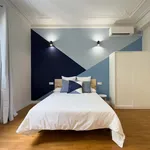 Rent a room of 102 m² in Barcelona