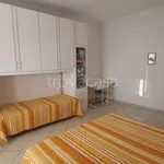 Rent 3 bedroom apartment of 150 m² in Locri