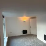 Rent 3 bedroom flat in North West England