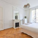 Appartement de 142 m² avec 5 chambre(s) en location à Paris