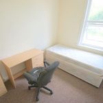 Rent 4 bedroom flat in Yorkshire And The Humber