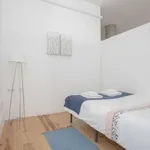 Rent 2 bedroom apartment of 110 m² in porto