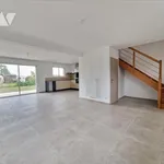 Maison de 94 m² avec 4 chambre(s) en location à Éperlecques