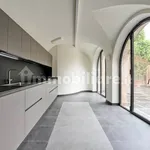 Rent 5 bedroom house of 453 m² in Rome