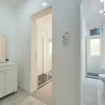 Rent 15 bedroom apartment in Lisbon