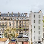 Appartement de 936 m² avec 2 chambre(s) en location à Paris
