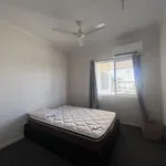 Rent 3 bedroom house of 818 m² in Moranbah