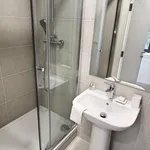 Rent 3 bedroom flat in Kirklees