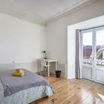 Rent a room of 150 m² in lisbon