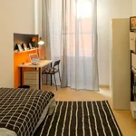 Rent a room in Naples