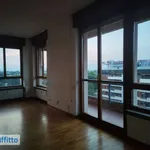 Rent 4 bedroom apartment of 170 m² in Milan