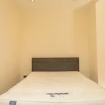 Rent 2 bedroom flat in flat