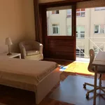 Rent 4 bedroom apartment in Porto