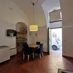 Rent 2 bedroom apartment of 72 m² in Altamura