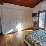 Rent 4 bedroom house of 245 m² in Fiumicino