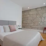 Rent 2 bedroom apartment in Porto