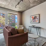 Appartement de 850 m² avec 2 chambre(s) en location à Montréal