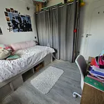 Appartement de 67 m² avec 4 chambre(s) en location à Cergy