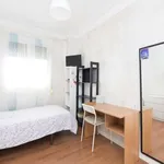 Rent a room of 72 m² in madrid