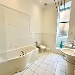 Rent 4 bedroom apartment in Glasgow